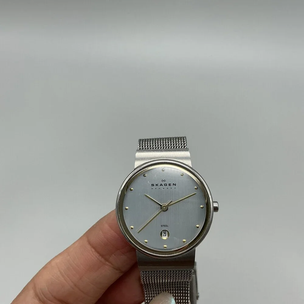 Skagen 355SGSC Womens Watch 26mm Silver Tone Stainless Steel Date New Battery